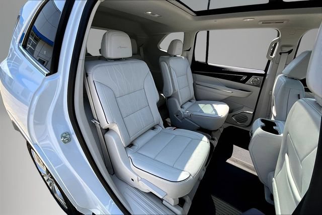 New 2027 Buick Enclave Avenir w/ LPO, Illumination Package AWD/4WD image 10
