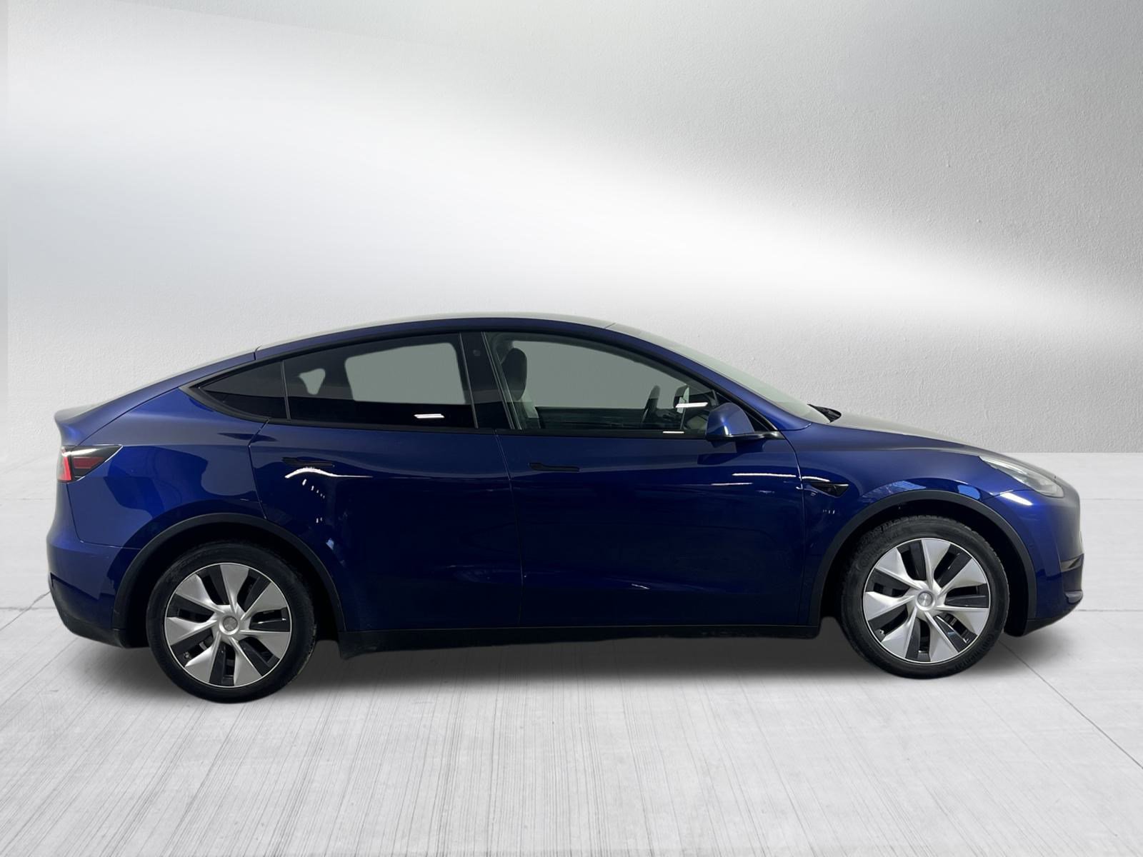 Used 2021 Tesla Model Y Long Range image 8