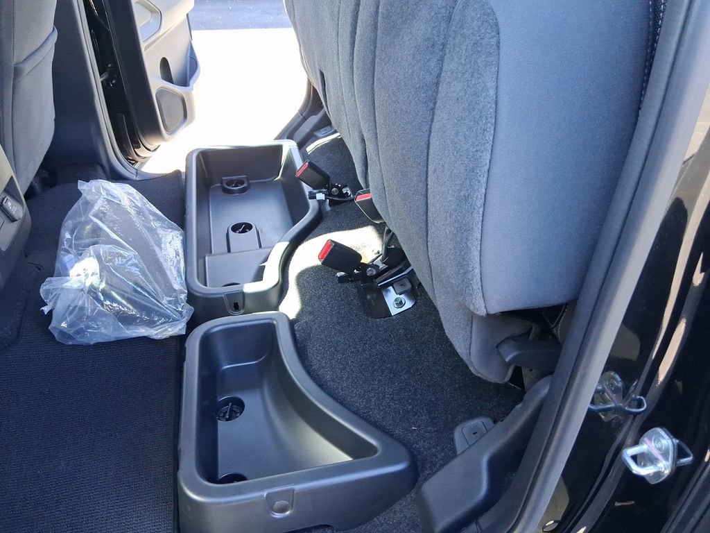 Certified 2025 Nissan Frontier SV w/ SV Convenience Package image 34