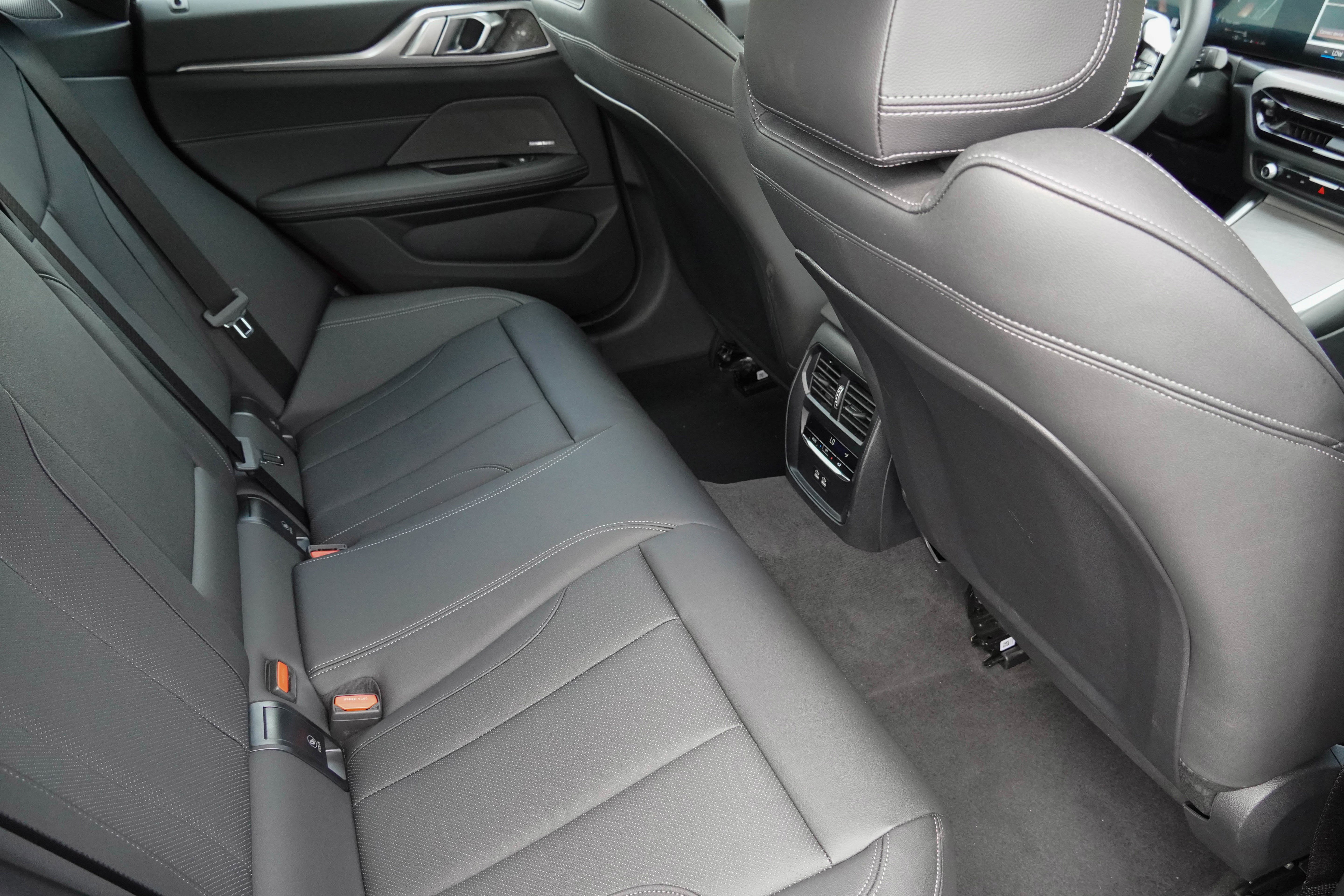Used 2025 BMW 430i w/ Premium Package image 34