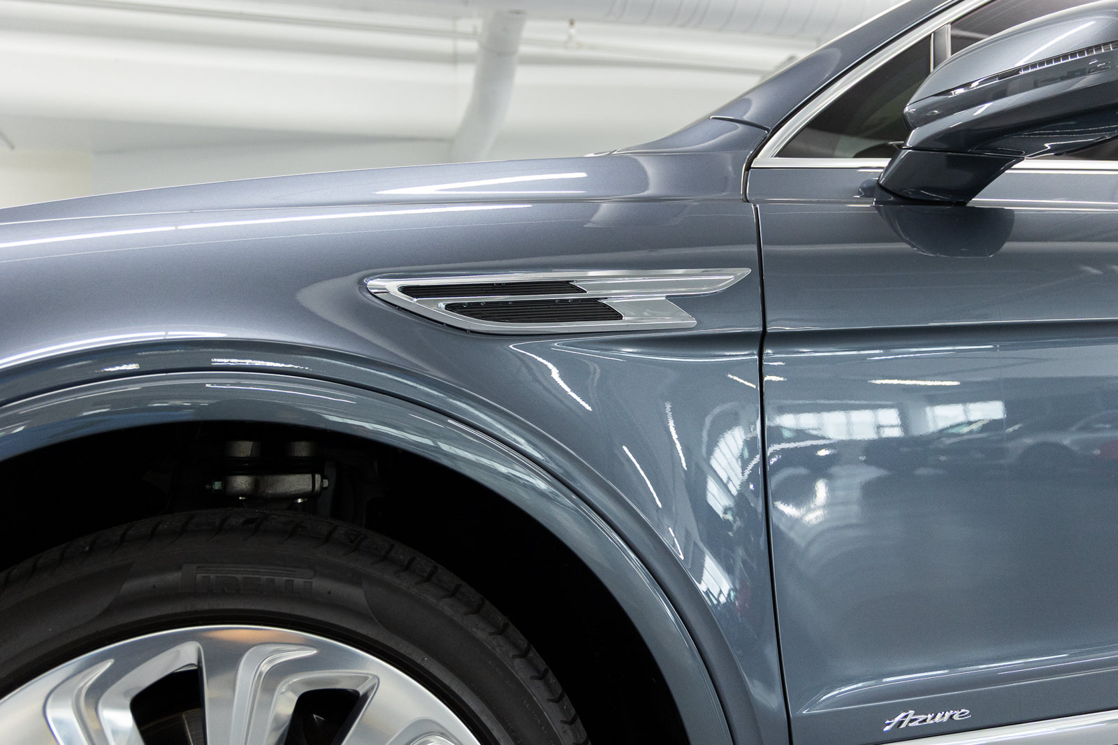 Certified 2023 Bentley Bentayga AWD/4WD image 21