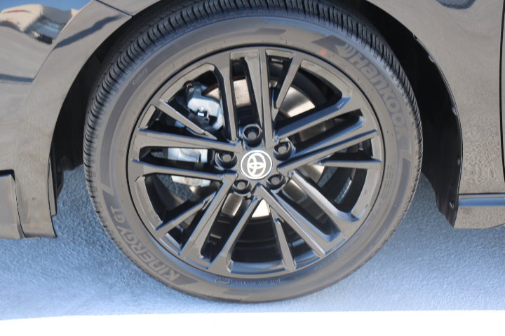 Certified 2025 Toyota Camry SE image 9