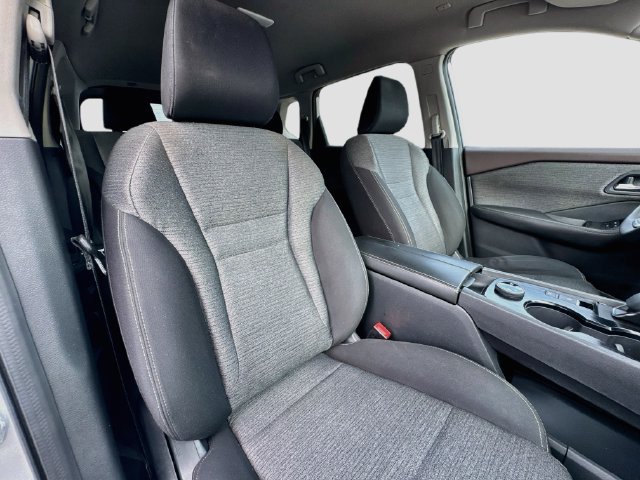 Used 2022 Nissan Rogue SV AWD/4WD image 31