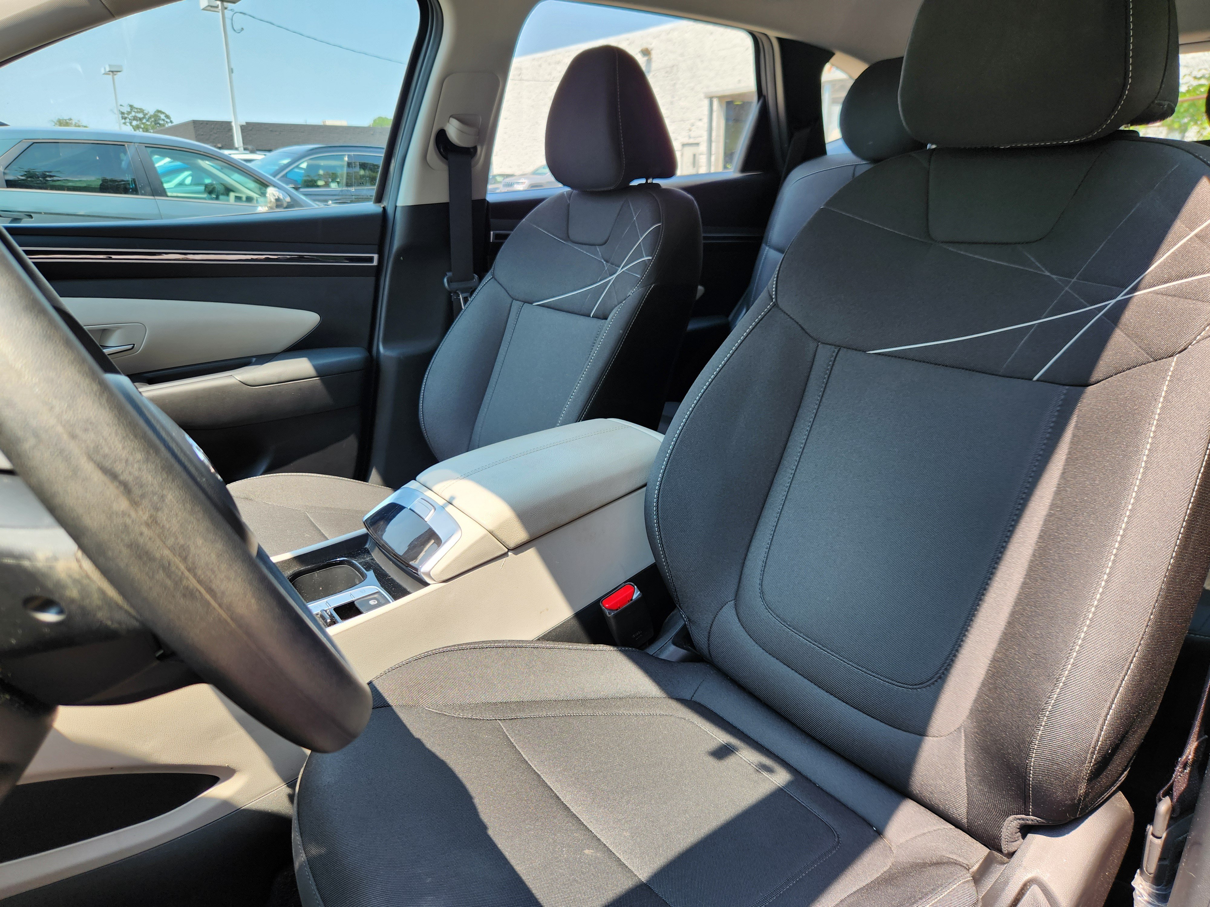 Used 2023 Hyundai Tucson SE w/ Cargo Package AWD/4WD image 7