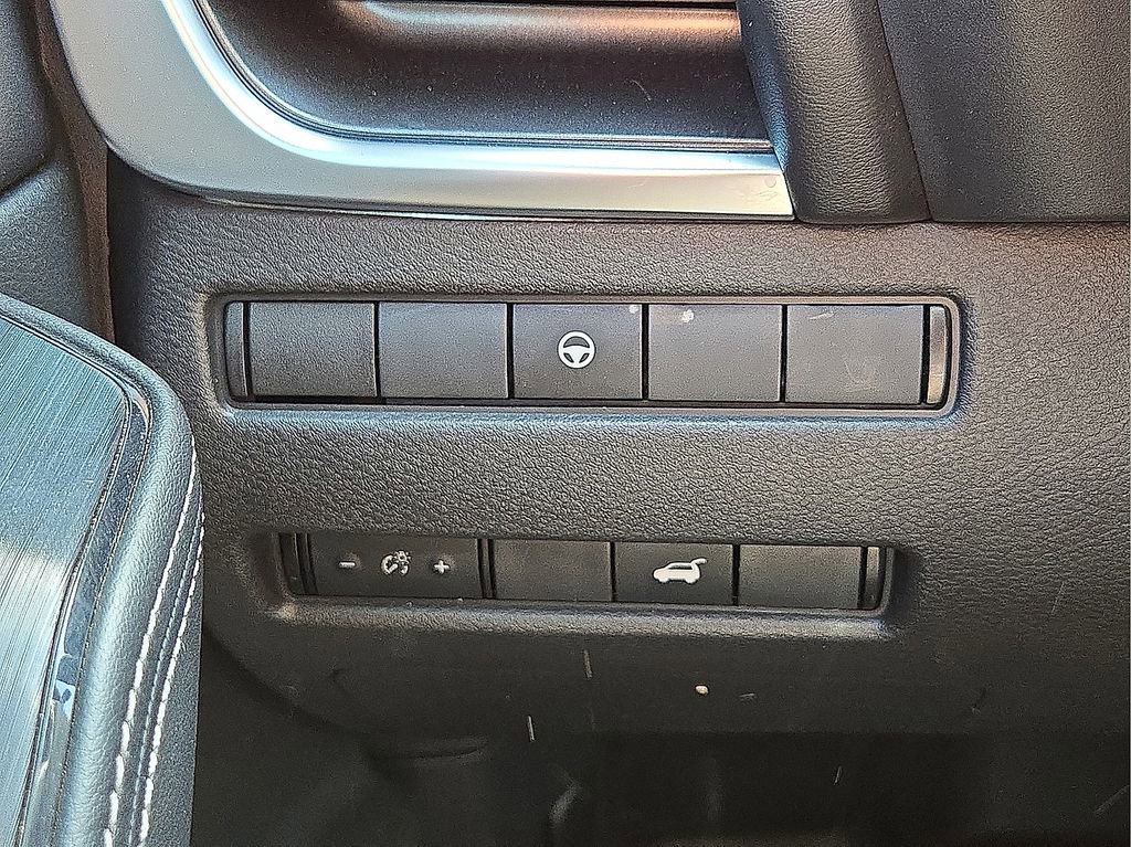 Used 2022 Nissan Rogue SV w/ SV Premium Package image 25