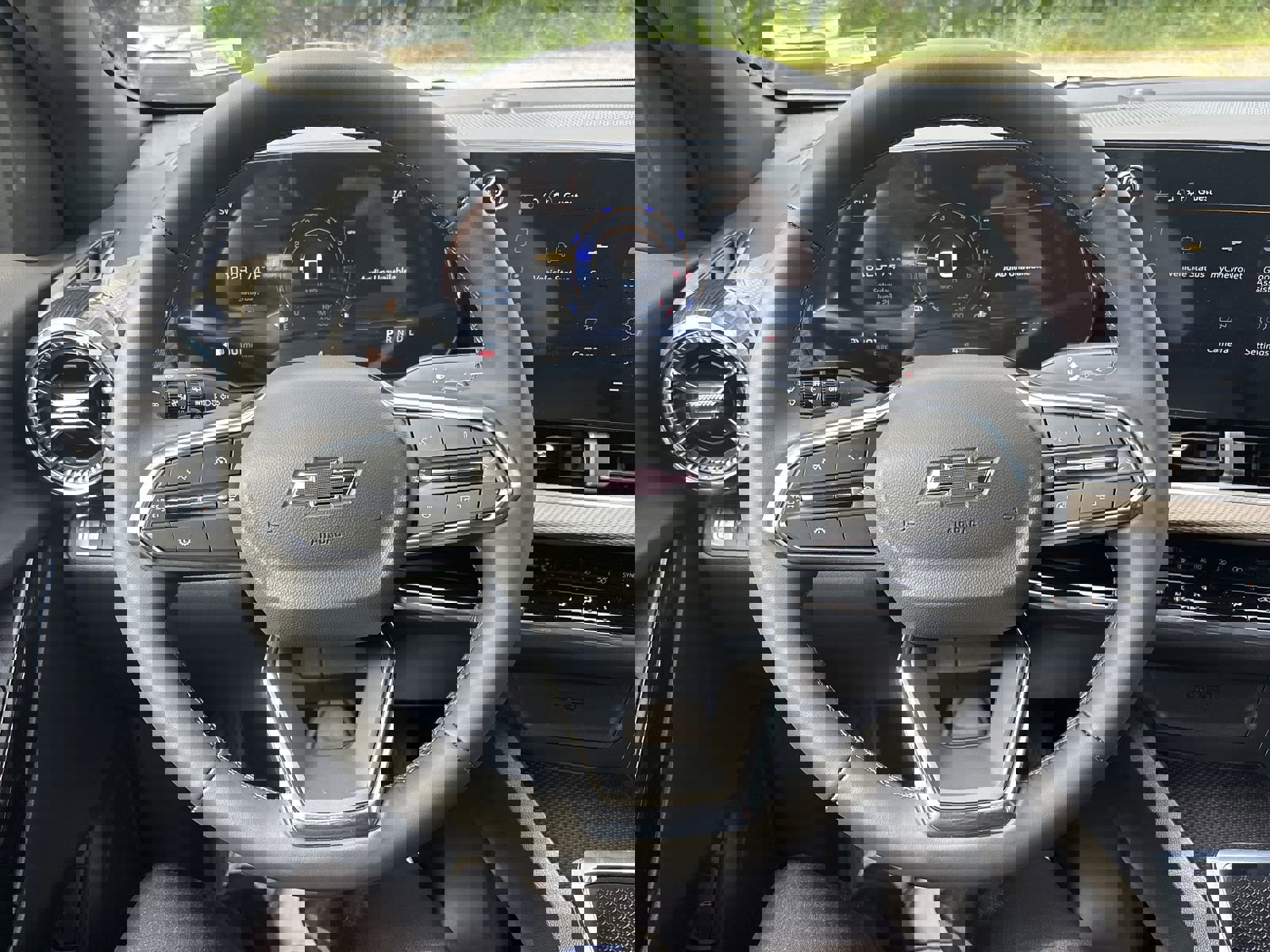 New 2026 Chevrolet Equinox LT w/ Convenience Package II image 17