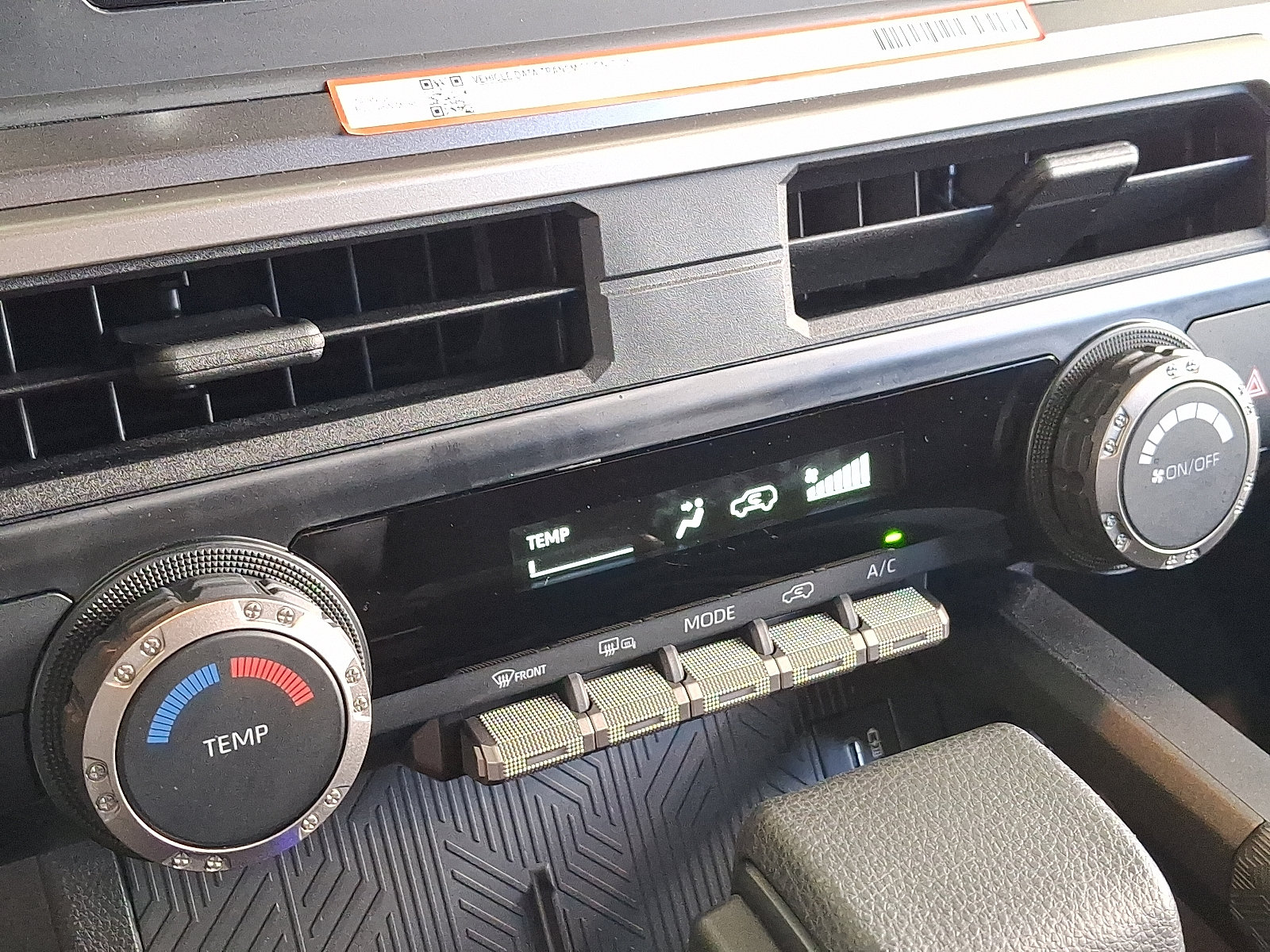 Certified 2025 Toyota 4Runner SR5 AWD/4WD image 14