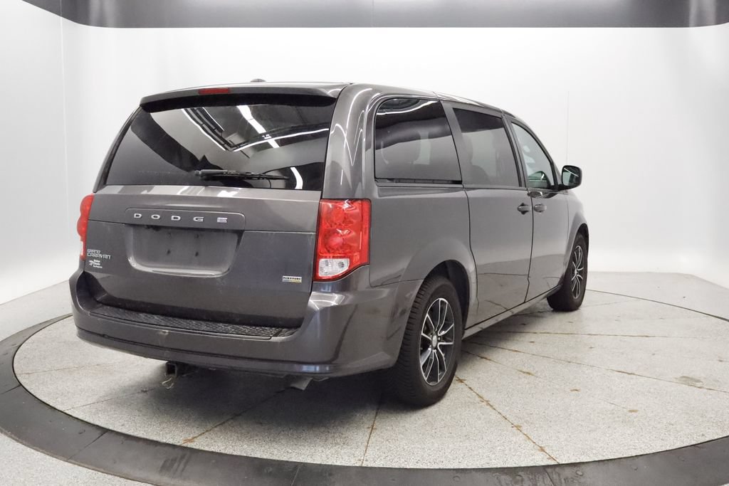 Used 2018 Dodge Grand Caravan SE FWD image 5