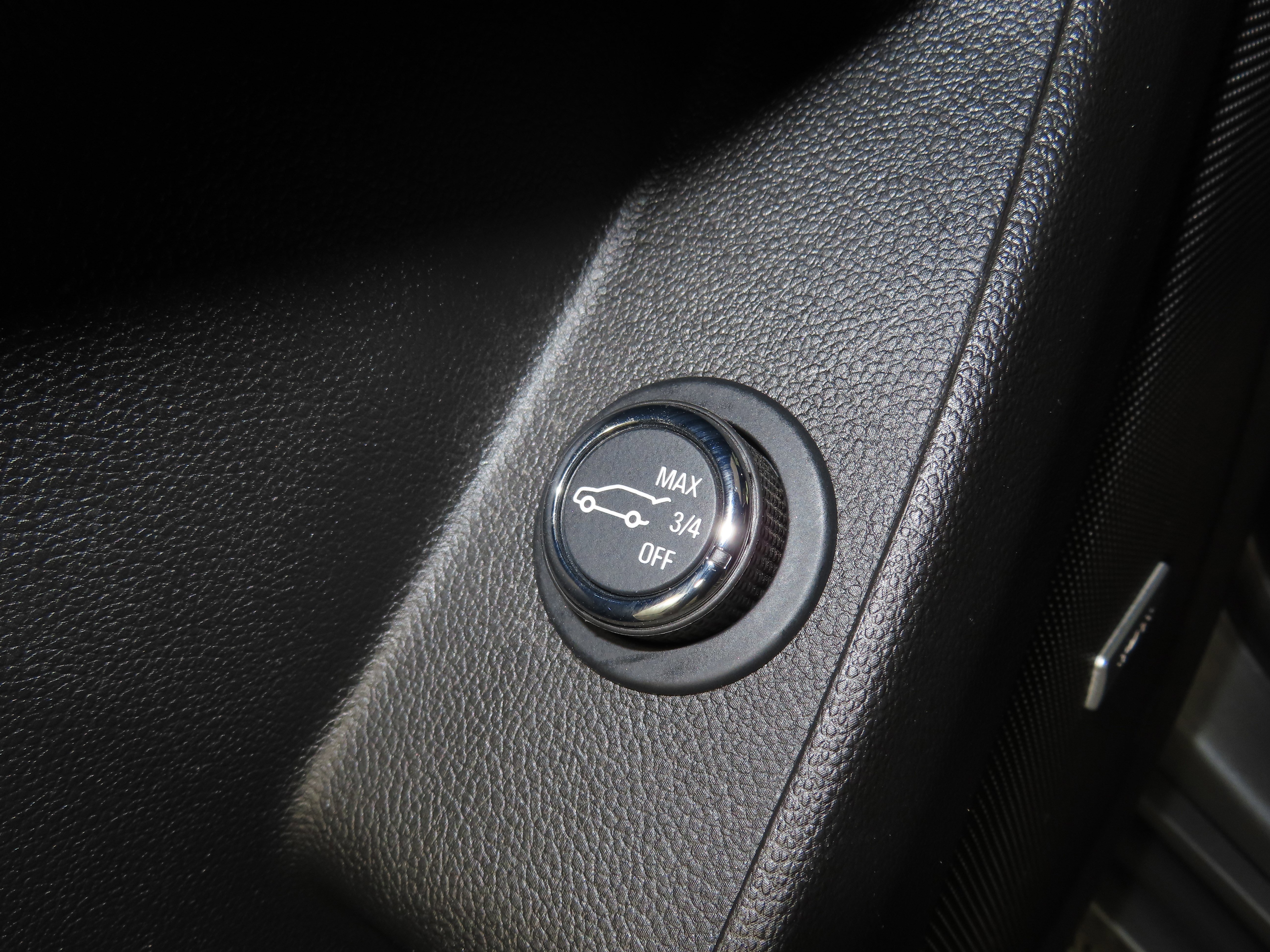Used 2023 Chevrolet Traverse Premier AWD/4WD image 49