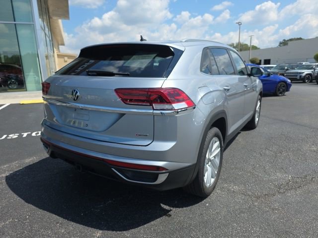 Used 2020 Volkswagen Atlas Cross Sport SE w/ Towing Package AWD/4WD image 4