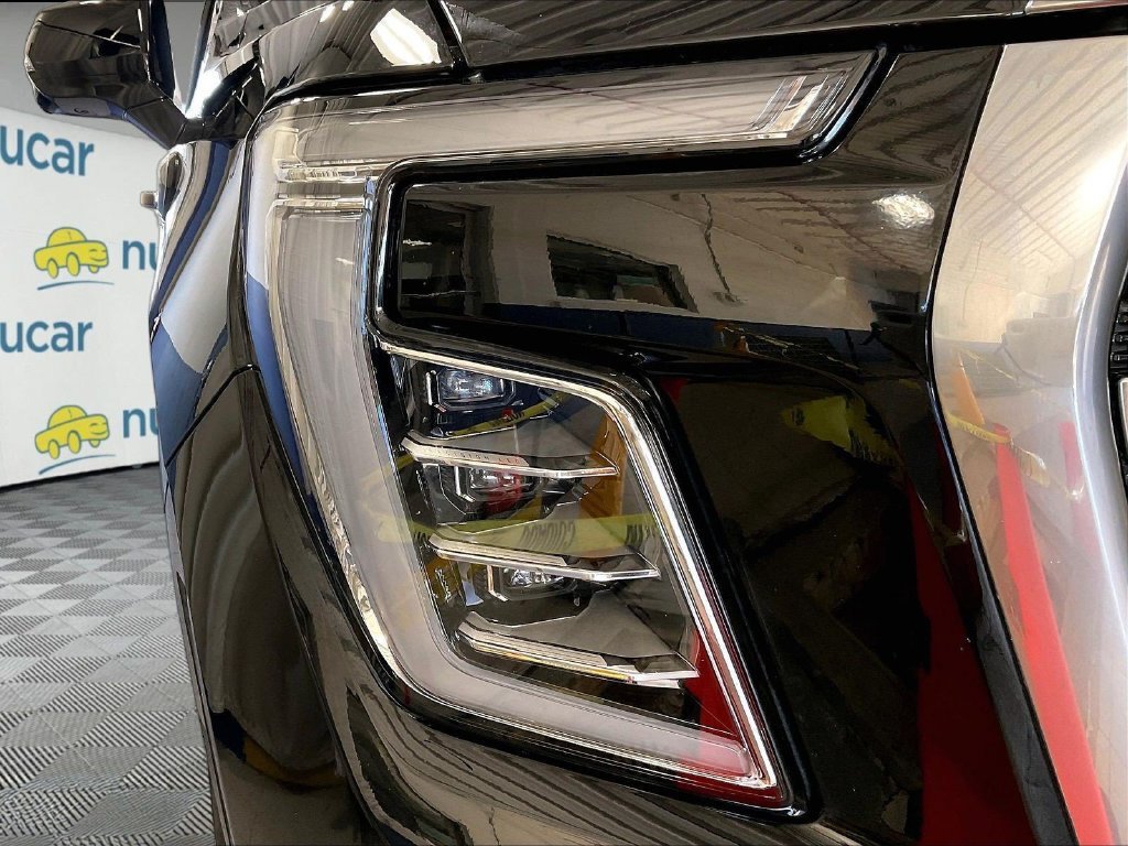 Used 2025 GMC Yukon Denali AWD/4WD image 33