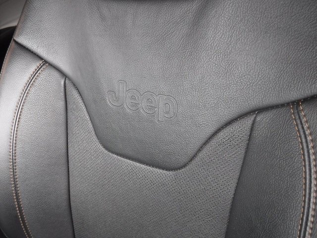 Used 2022 Jeep Compass Limited image 17