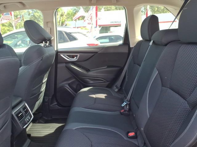 Used 2022 Subaru Forester Premium AWD/4WD image 7