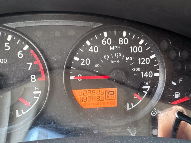 Used 2012 Nissan Frontier SV AWD/4WD image 14