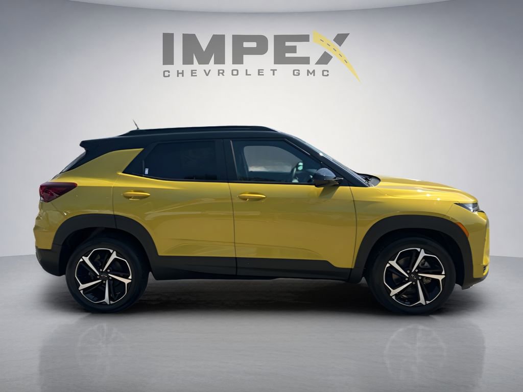 Used 2023 Chevrolet TrailBlazer RS w/ Sun and Liftgate Package FWD image 6