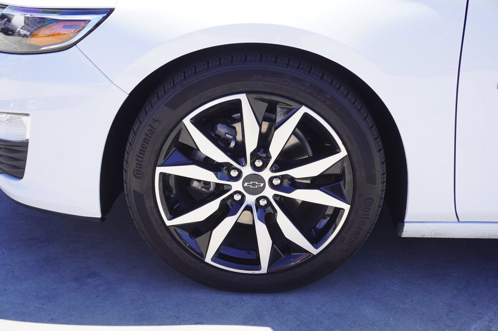 Used 2025 Chevrolet Malibu RS FWD image 22