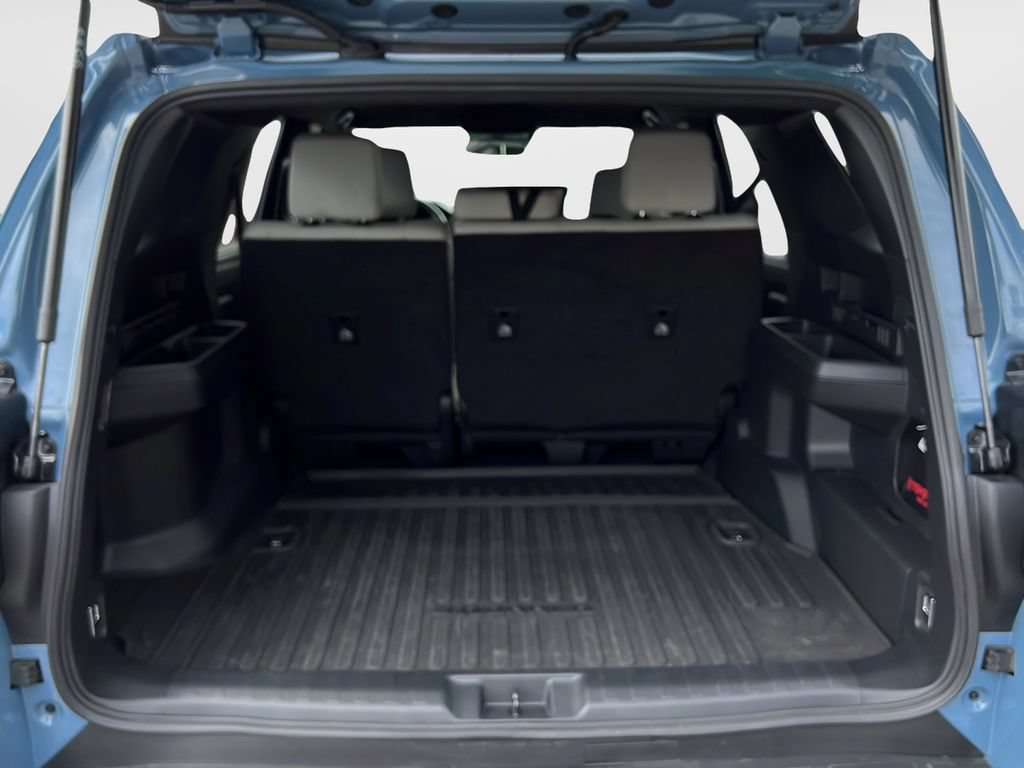Used 2025 Toyota 4Runner SR5 AWD/4WD image 10