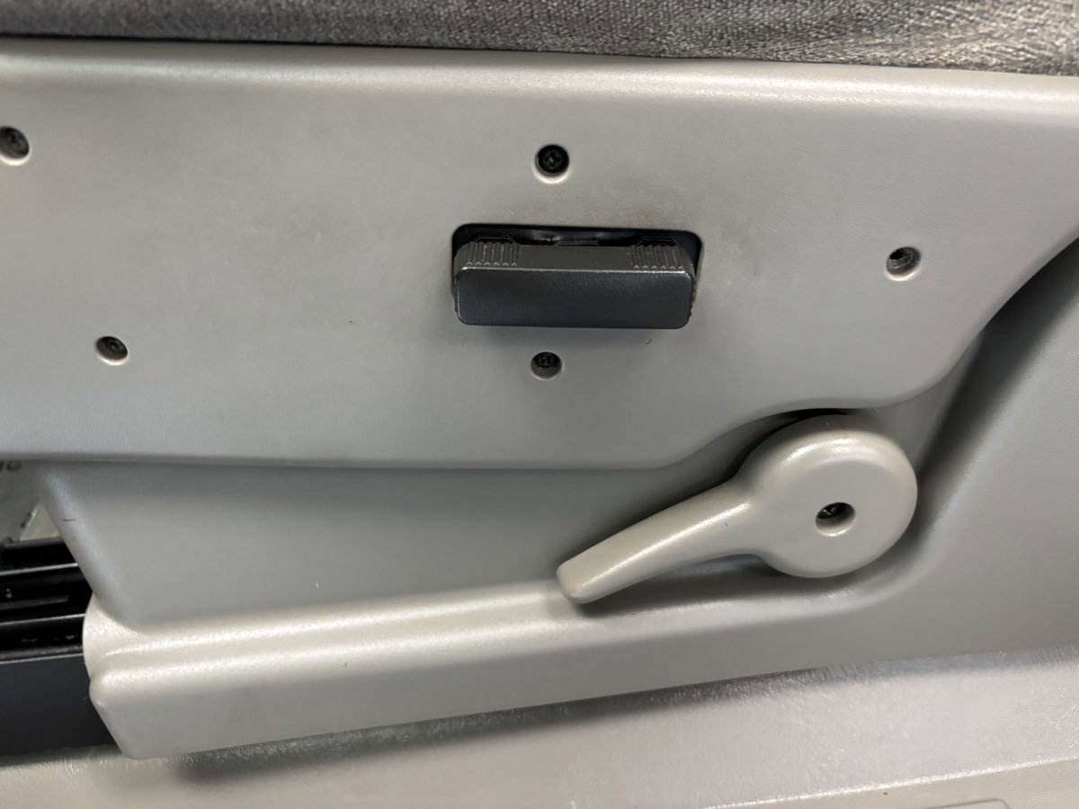 Used 2005 Chevrolet Avalanche Z71 w/ Preferred Equipment Group image 26