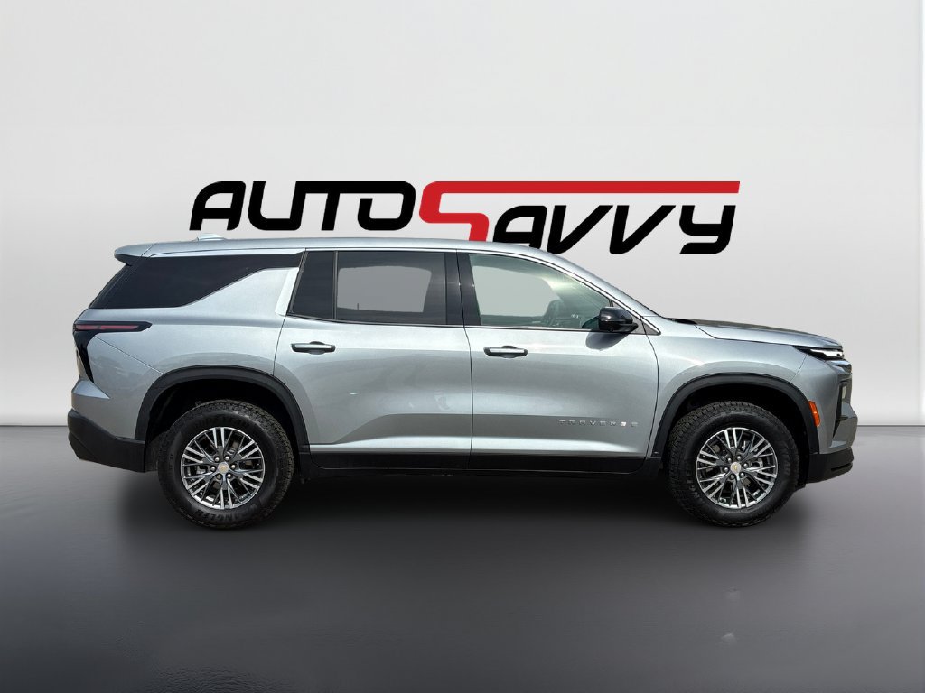 Used 2024 Chevrolet Traverse LS w/ LPO, Floor Liner Package FWD image 4