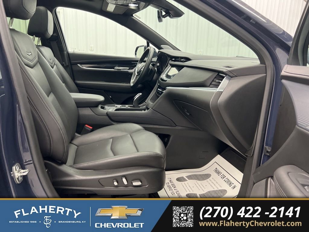 Used 2025 Cadillac XT5 Premium Luxury image 16
