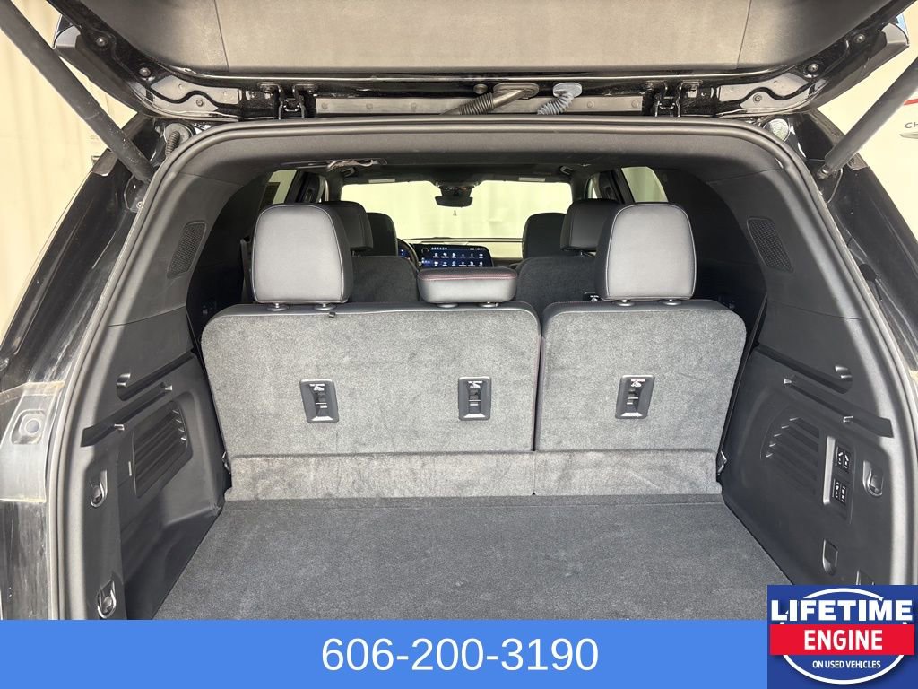 Used 2024 Chevrolet Traverse RS image 14