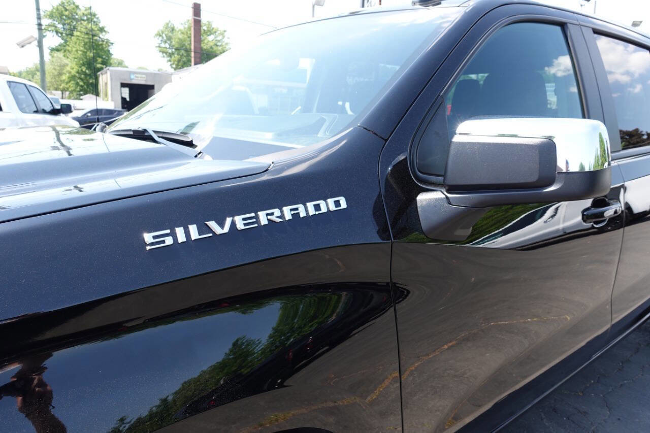 Used 2024 Chevrolet Silverado 1500 LT AWD/4WD image 7