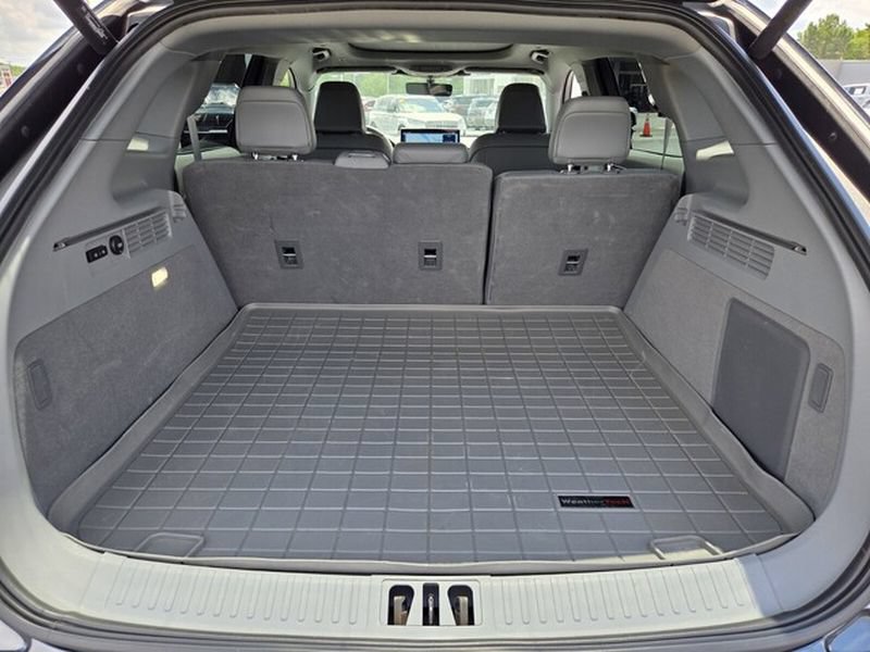 Used 2022 Lincoln Nautilus Reserve w/ Luxury Package FWD image 18