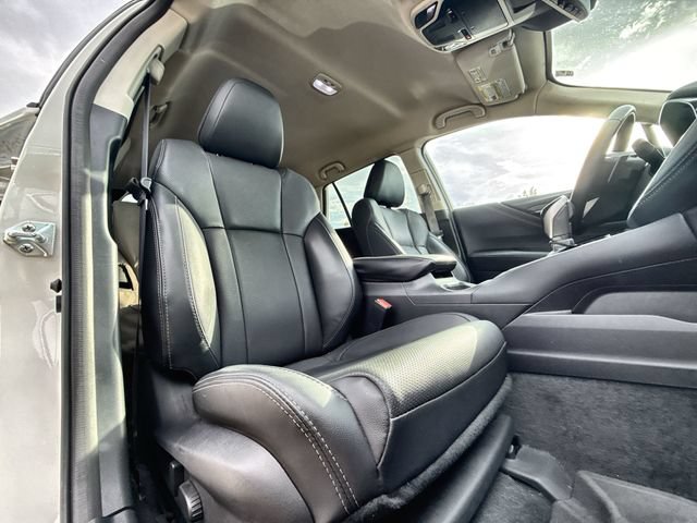 Used 2023 Subaru Outback Limited AWD/4WD image 23