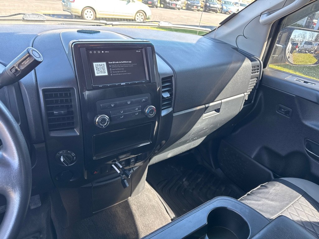 Used 2013 Nissan Titan SV image 16