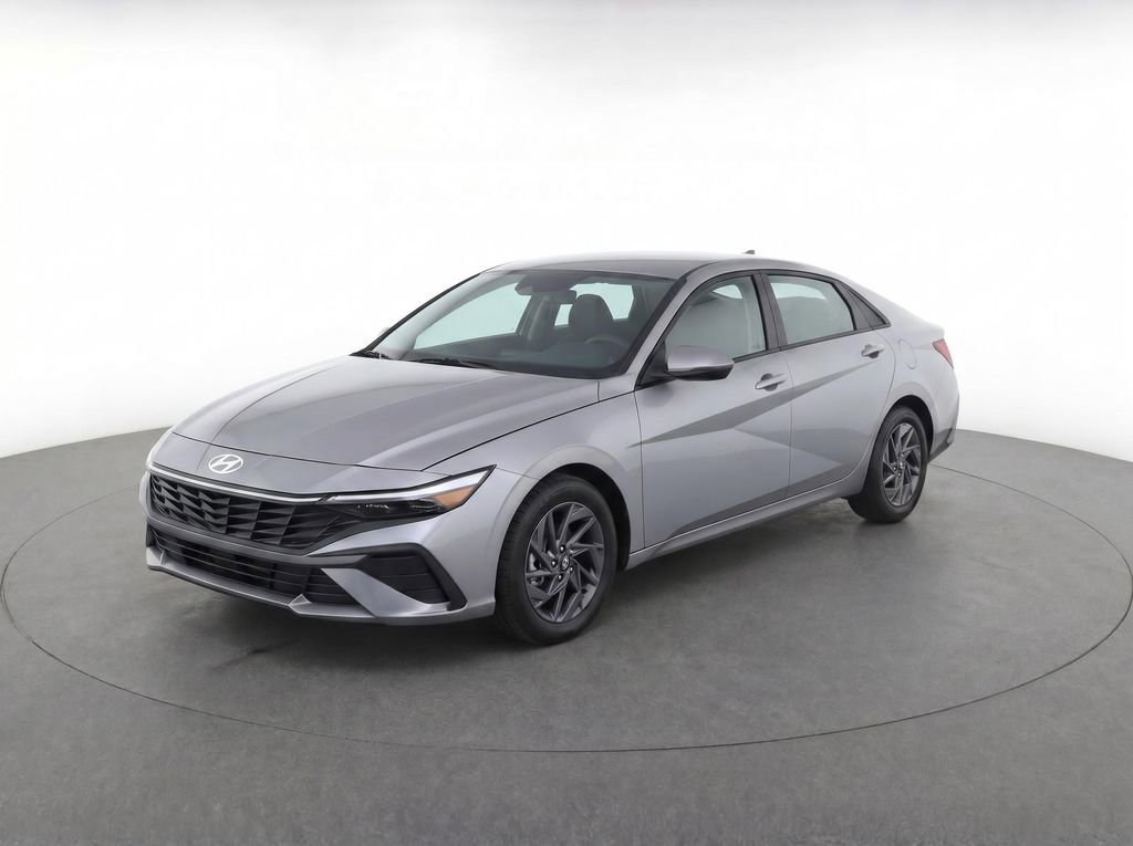 New 2026 Hyundai Elantra SE FWD video 1