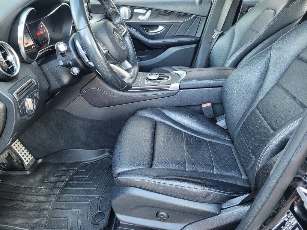 Used 2018 Mercedes-Benz GLC 300 4MATIC image 18