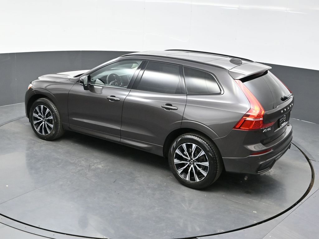 Used 2025 Volvo XC60 B5 Plus AWD/4WD image 35