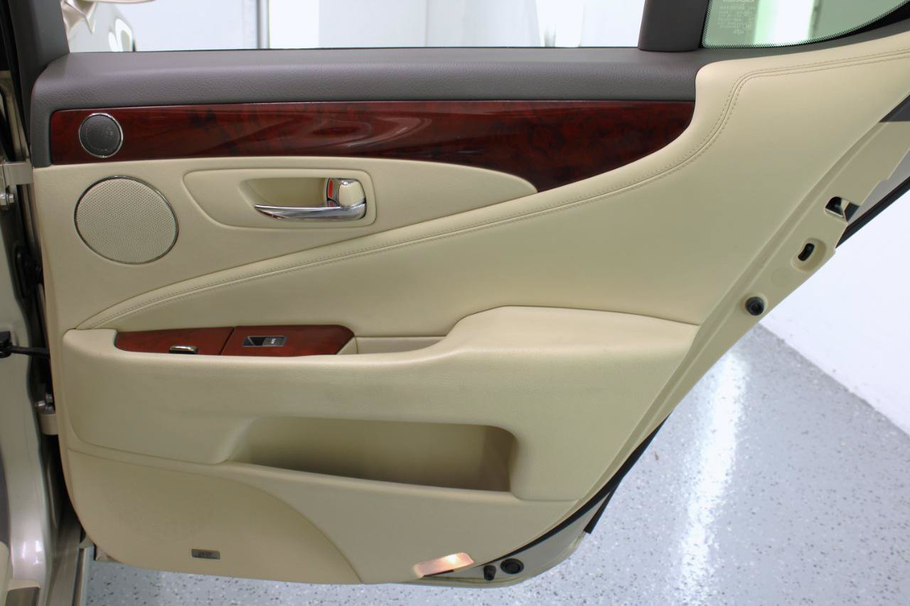 Used 2012 Lexus LS 460 w/ Luxury Value Edition RWD image 45