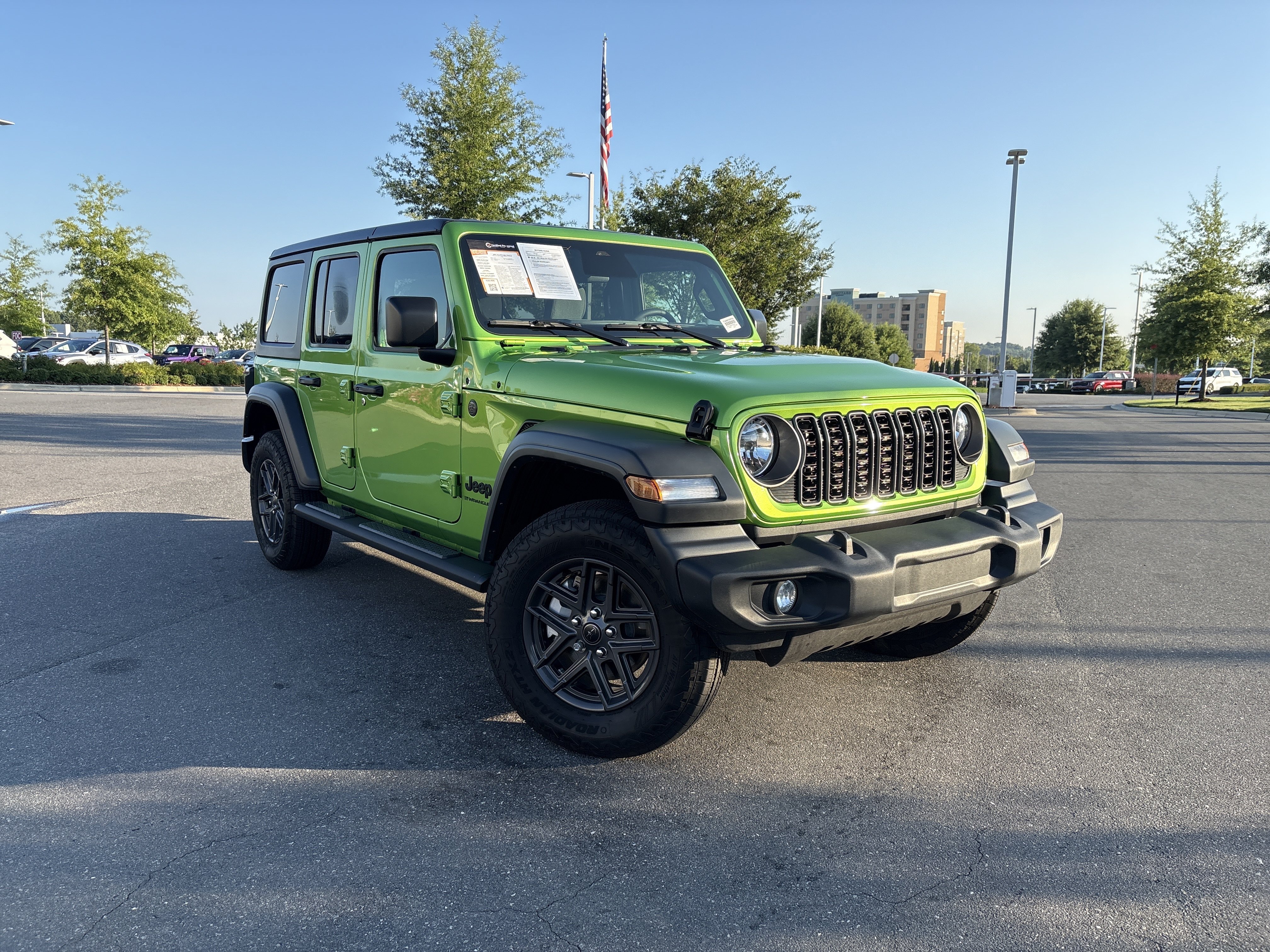 Used 2025 Jeep Wrangler Unlimited Sport AWD/4WD image 2