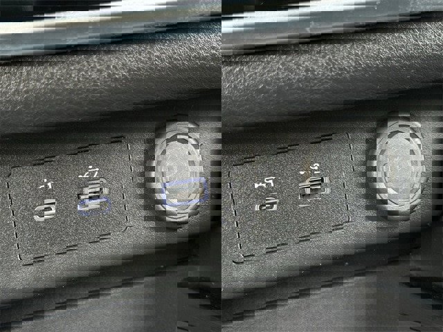 Used 2023 Nissan Rogue S image 21