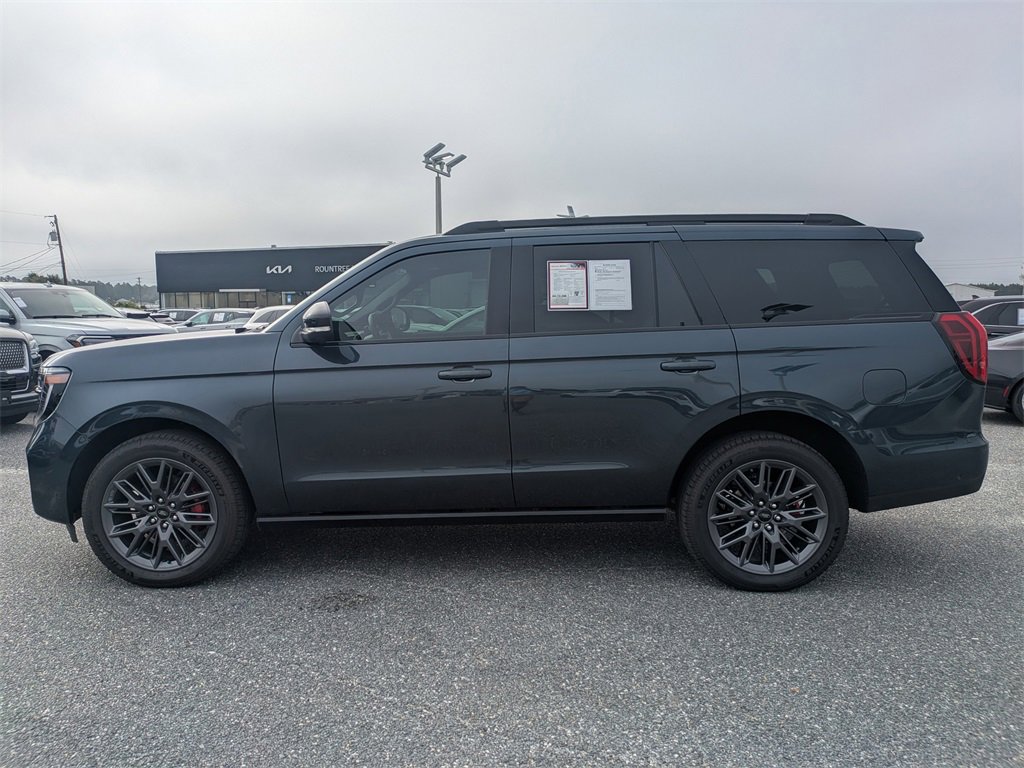 New 2025 Ford Expedition Platinum w/ Stealth Performance Package image 6