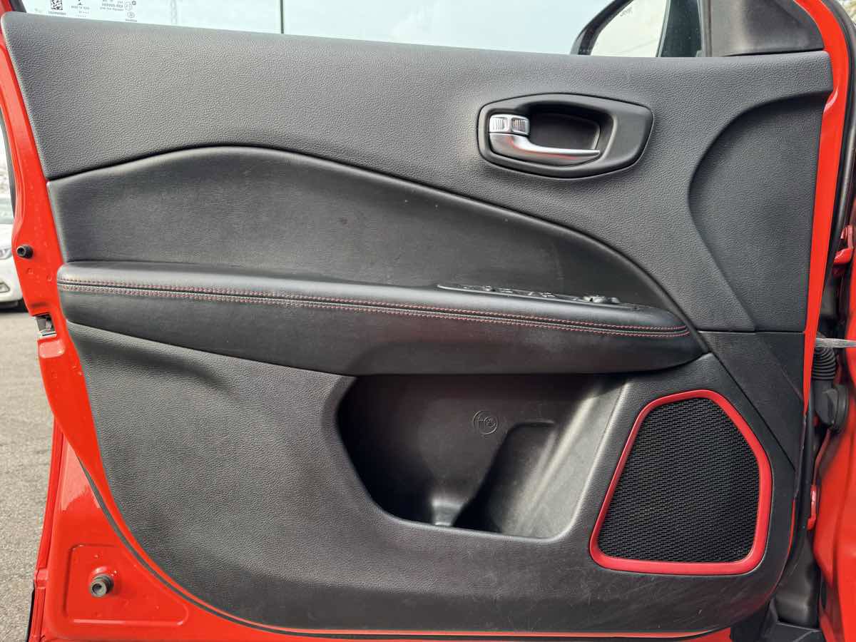 Used 2019 Jeep Compass Trailhawk w/ Cold Weather Group image 25