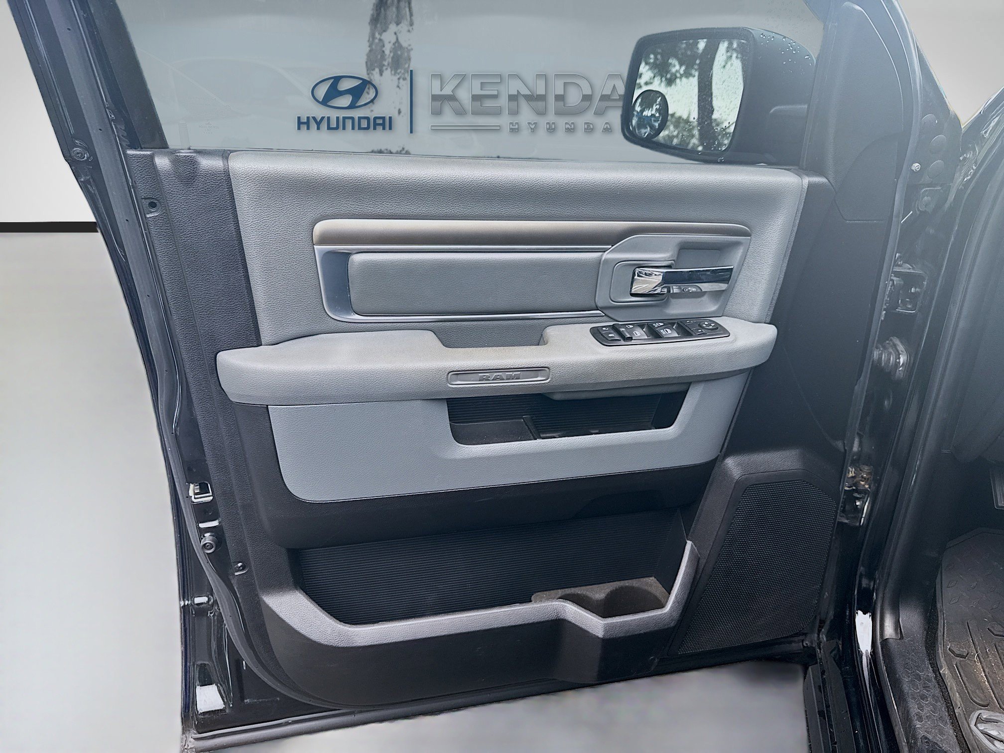 Used 2020 RAM 1500 Laramie image 17