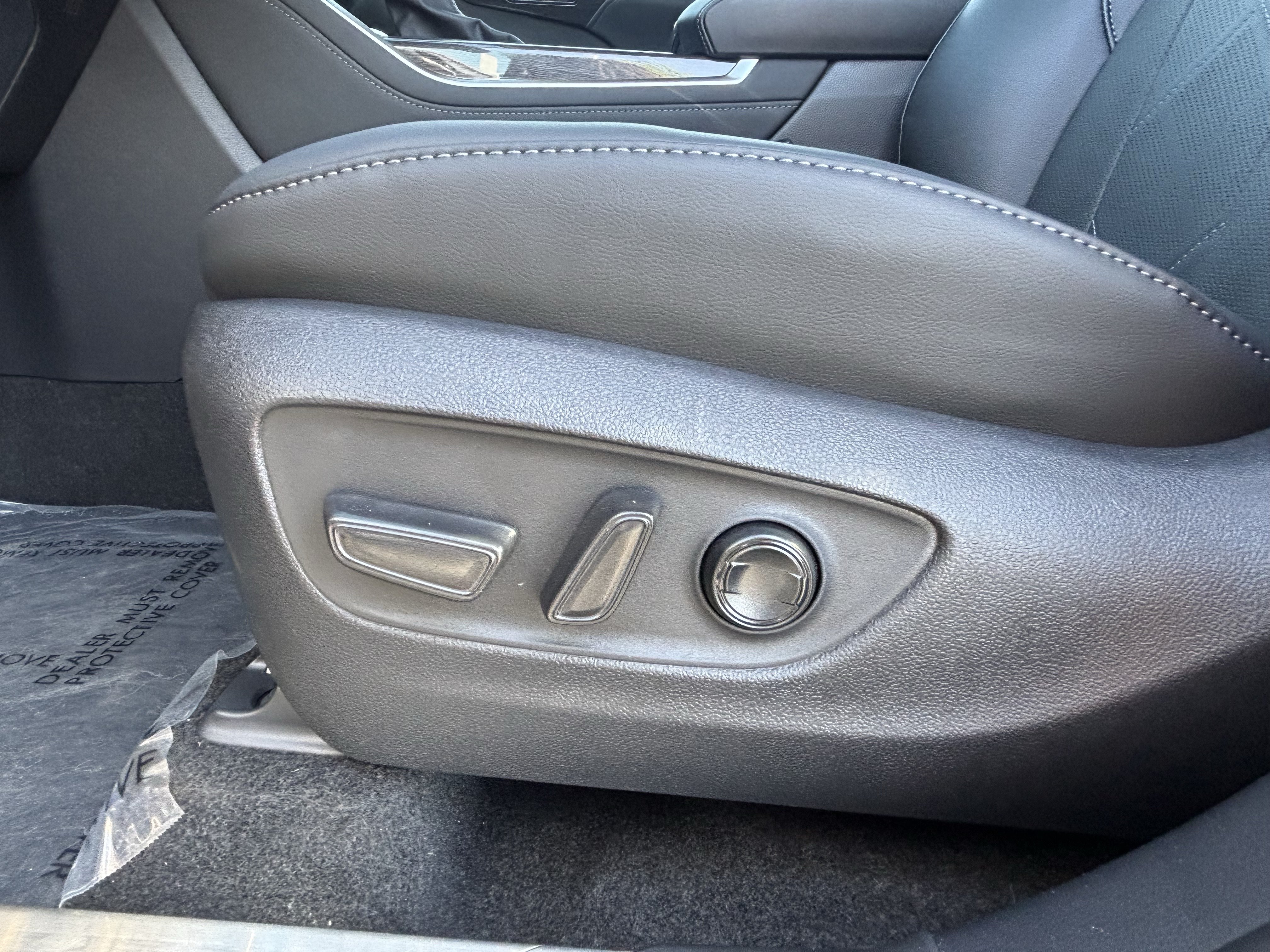 Used 2026 Toyota Highlander Platinum AWD/4WD image 16