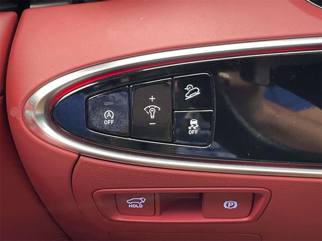 Certified 2024 Genesis GV70 3.5T Sport w/ Sport Advanced Package image 18