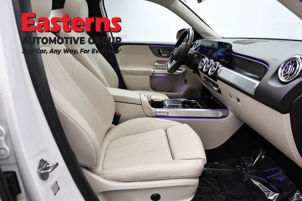 Used 2021 Mercedes-Benz GLB 250 4MATIC image 27