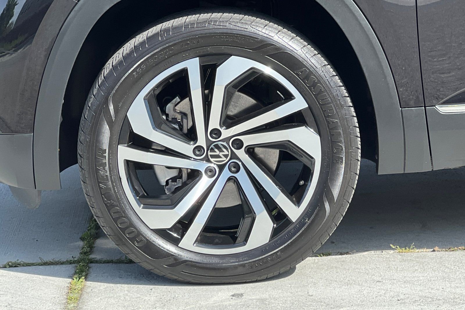 Used 2023 Volkswagen Atlas Cross Sport SEL image 26