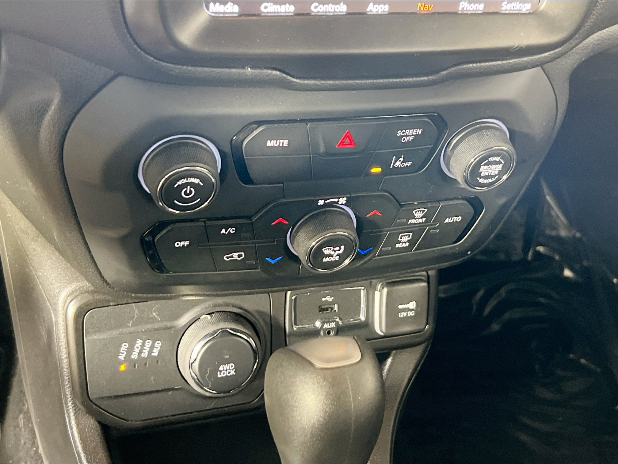 Used 2022 Jeep Renegade Altitude w/ Convenience Group AWD/4WD image 16