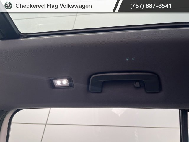 New 2025 Volkswagen Tiguan SE R-Line image 56