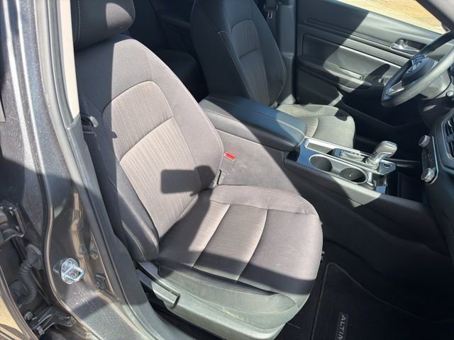 Used 2024 Nissan Altima 2.5 SV FWD image 20