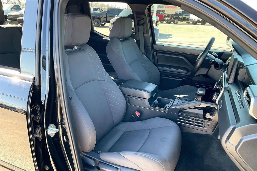 Used 2024 Toyota Tacoma SR image 7