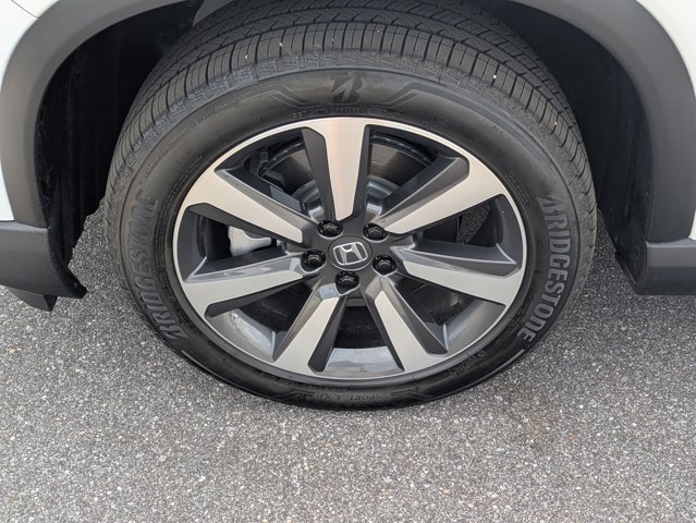 Certified 2025 Honda Pilot Touring image 21