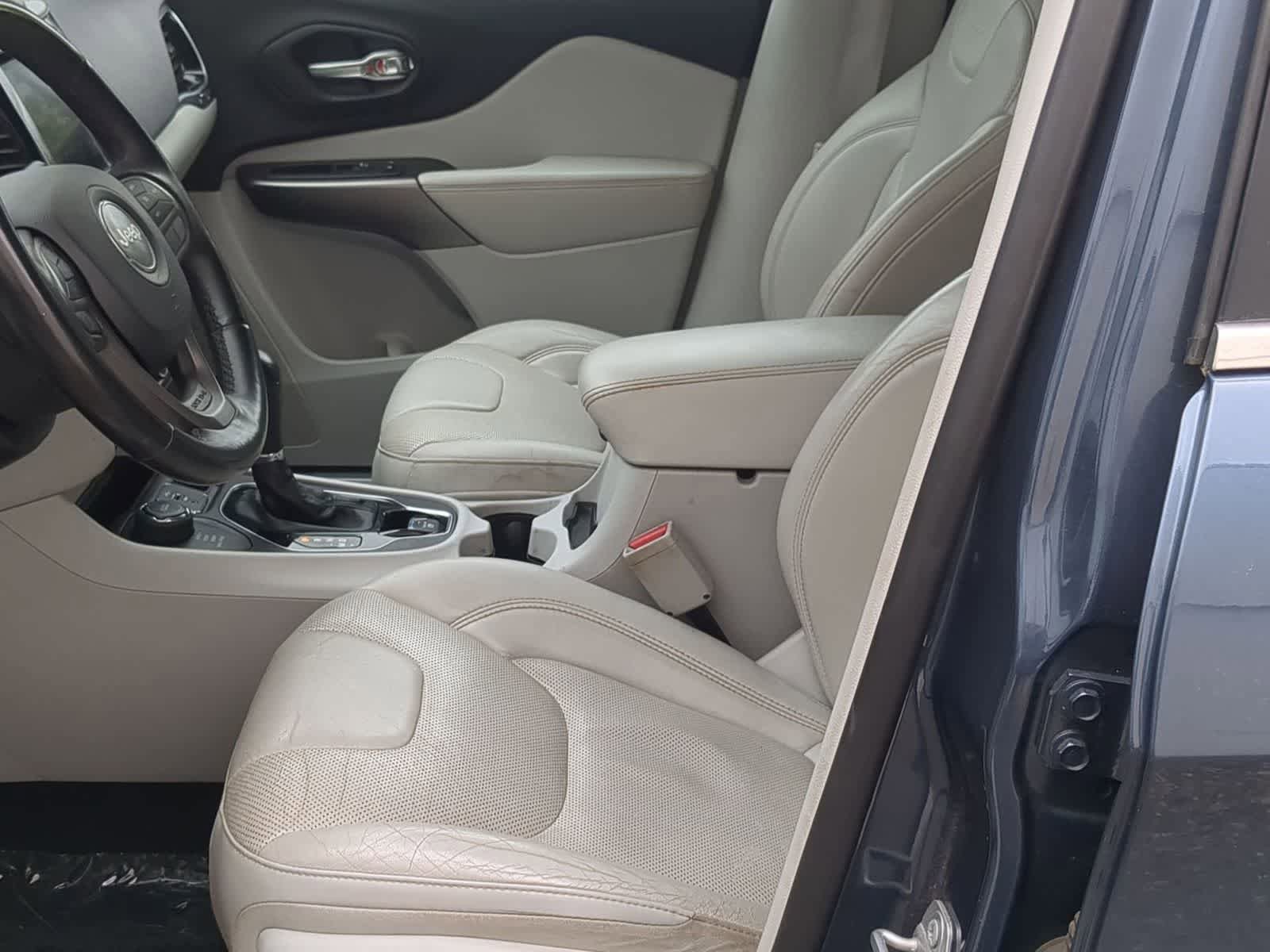 Certified 2019 Jeep Cherokee Limited AWD/4WD image 16