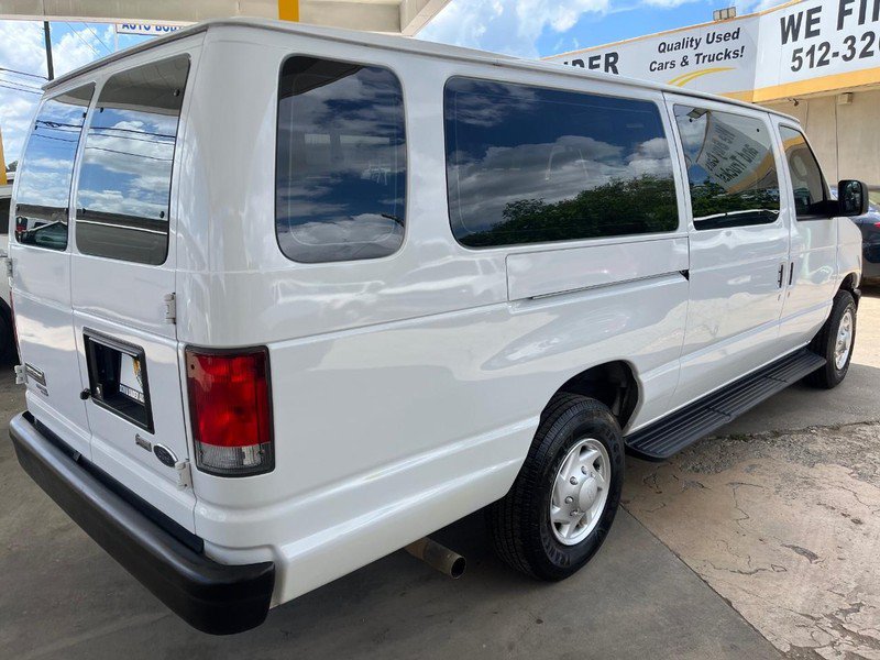 Used 2013 Ford E-350 and Econoline 350 XL w/ Interior Upgrade Pkg RWD image 4