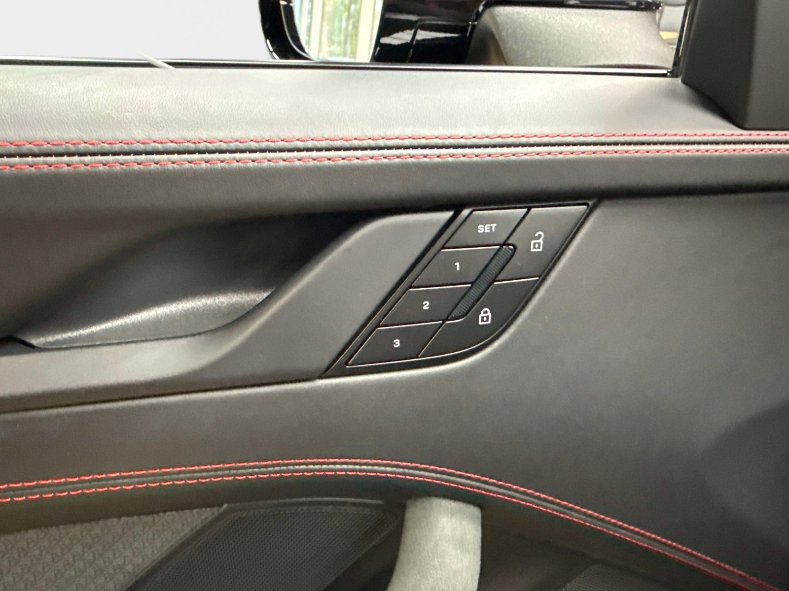 Used 2025 Porsche 911 Targa 4 GTS image 31